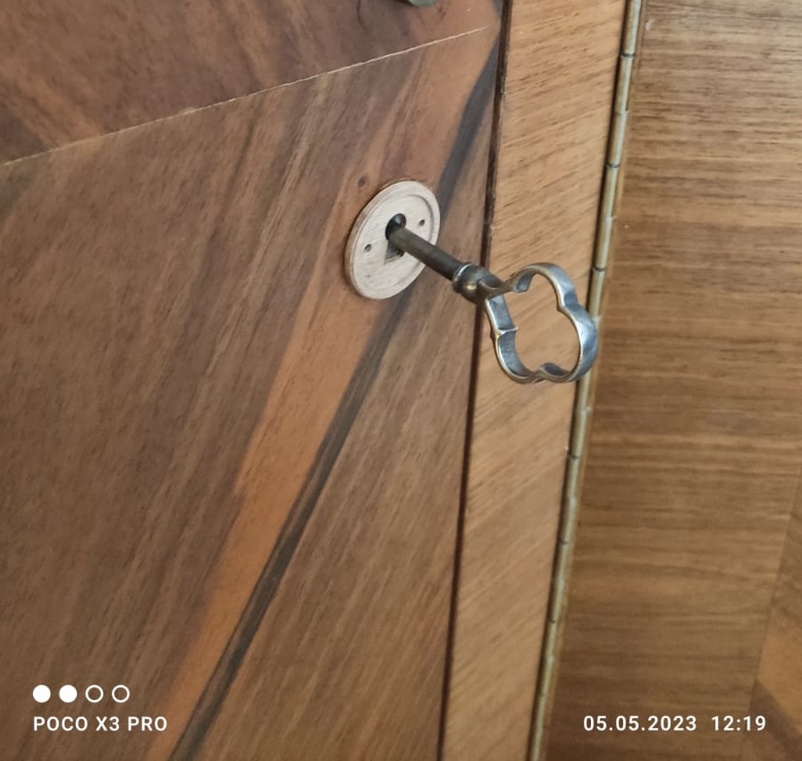 Ручка-скоба для дверцы шкафа из латуни