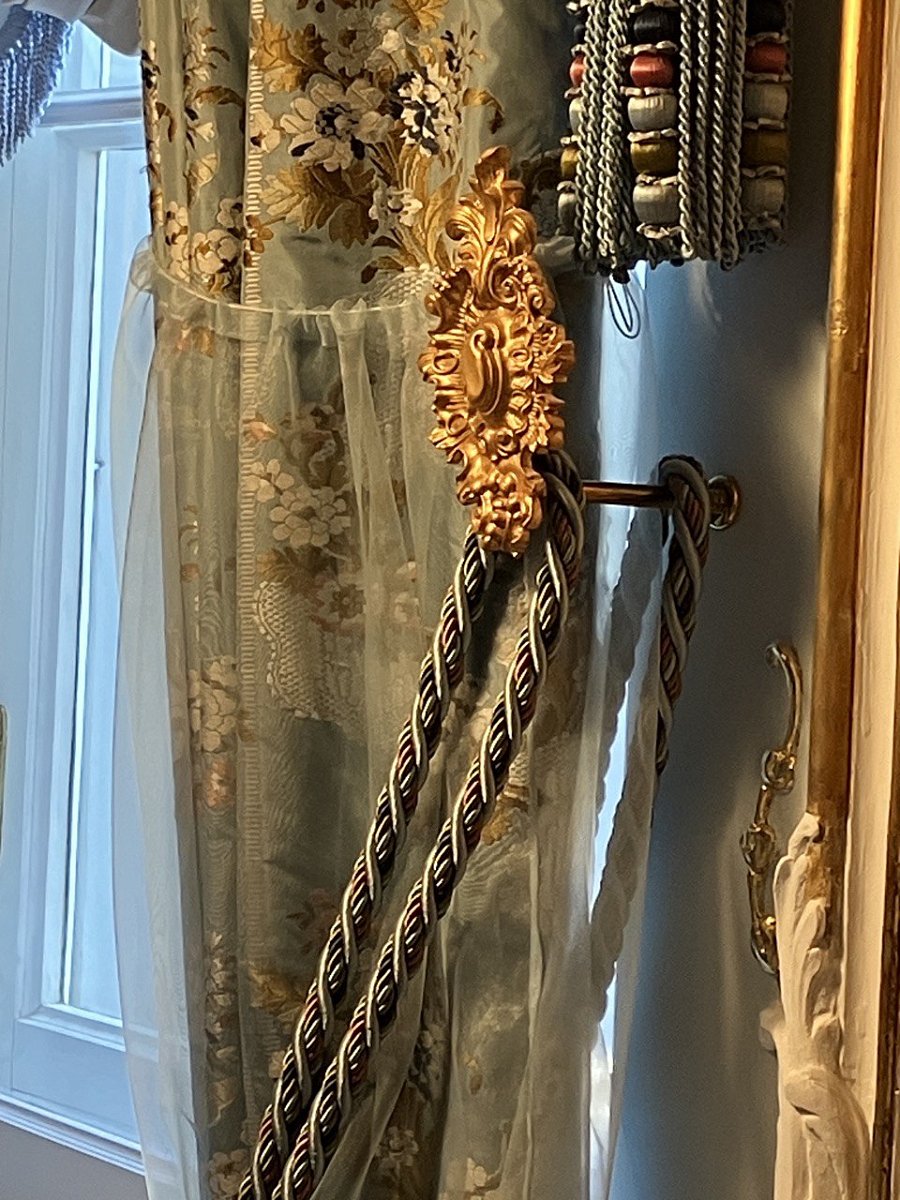 Ольгинский павильон в Петергофе