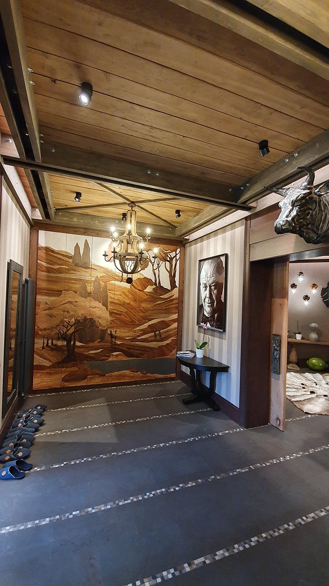 Дверные ручки с оленями