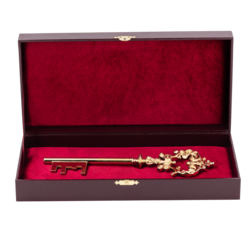 Ключ сувенирный в футляре (24 см) Ф875