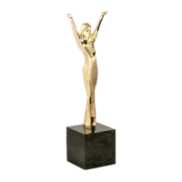 Девушка изящная