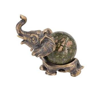 Слон с камнем П2279