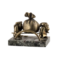 Визитница "Гномы несут мешок"