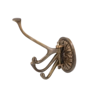 Крючок для одежды