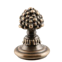 Декоративная шишка