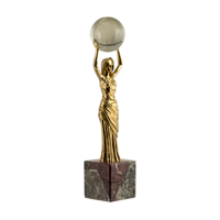 Статуэтка в виде женщины