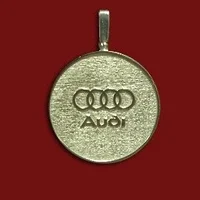 Медаль школы совершенствования водительского мастерства AUDI