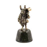 Заяц "Шляпник"