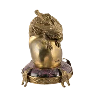 Скульптура "Рождение крокодила"